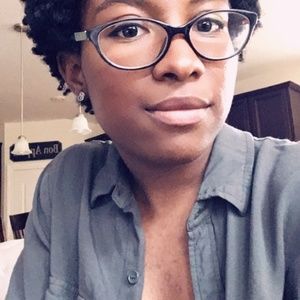 Meet your Posher, Whitney
